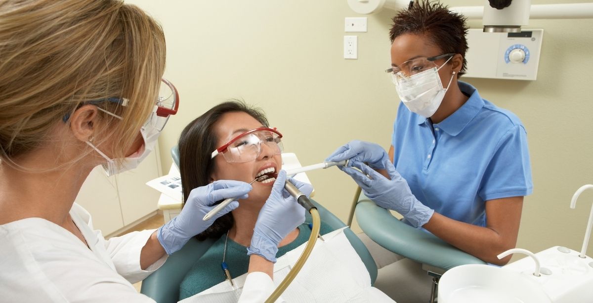 How To Be A Good Chairside Dental Assistant