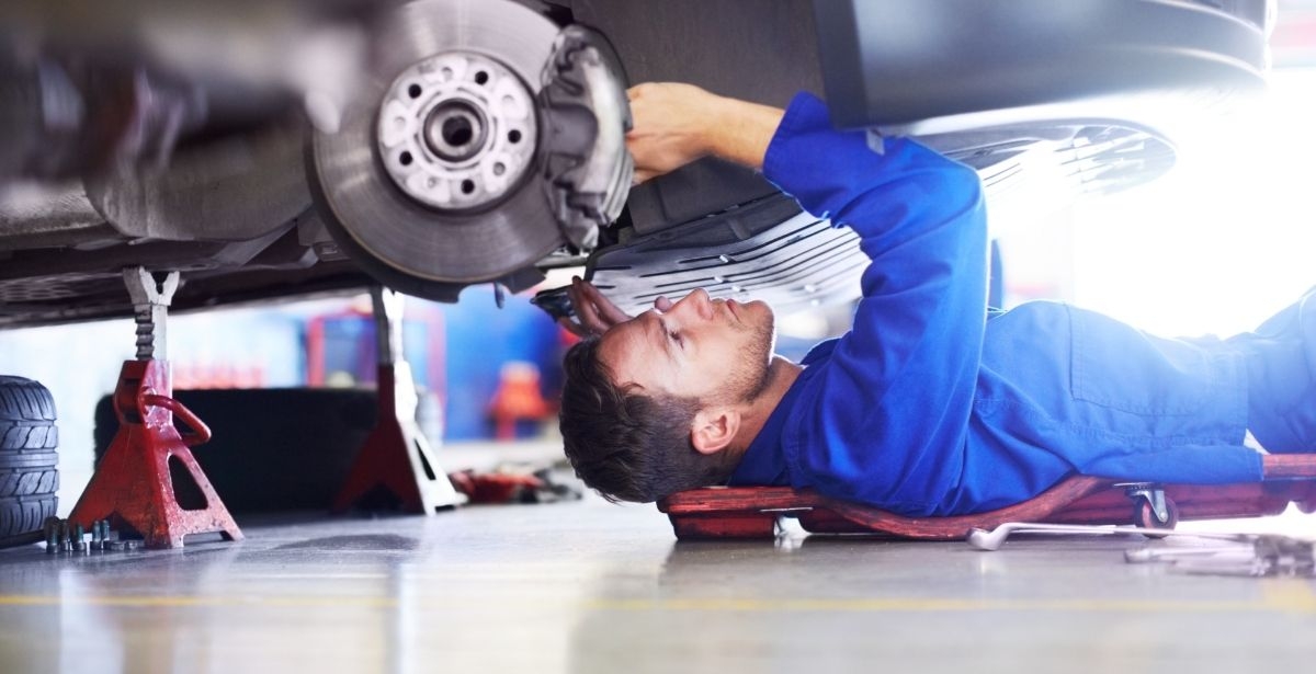 What Car Repairs Can Auto Mechanics Do 